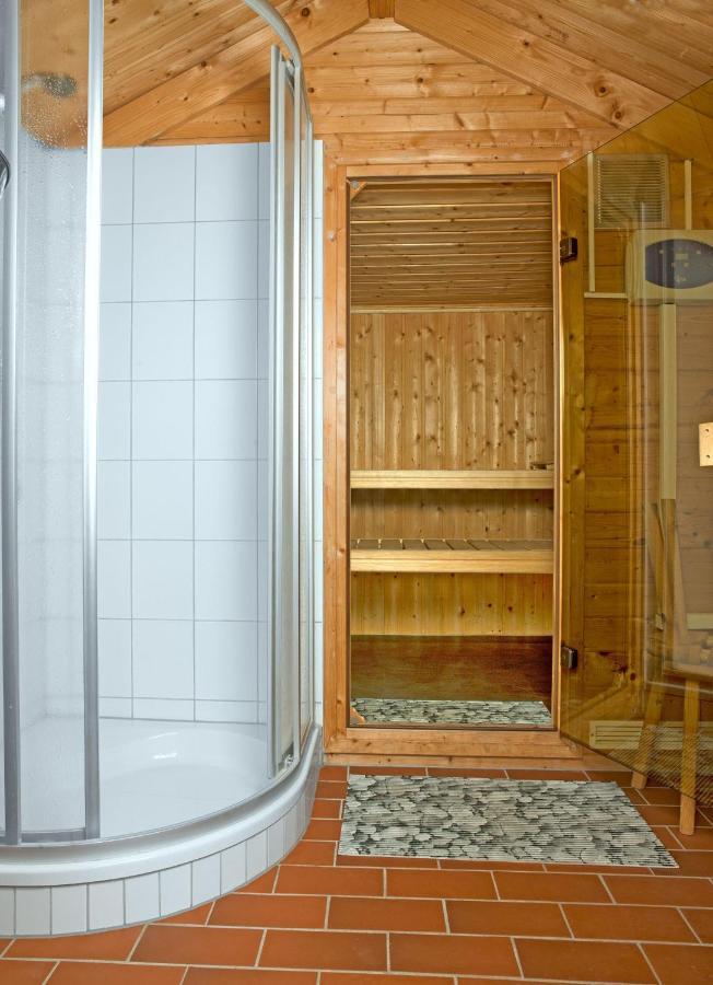 インゼル・ペール Reetdachhaus Hus Kiekerヴィラ エクステリア 写真